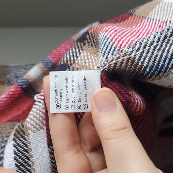 Flannel pattern Shacket - Picture 6 of 6